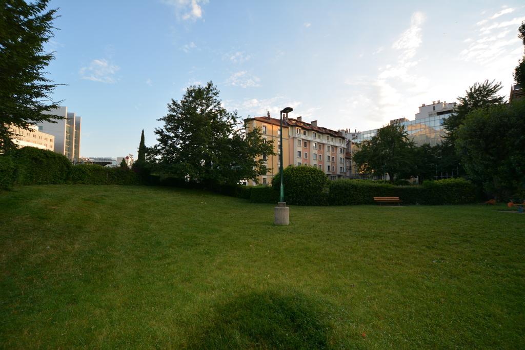 Hotel Lux Grenoble Buitenkant foto